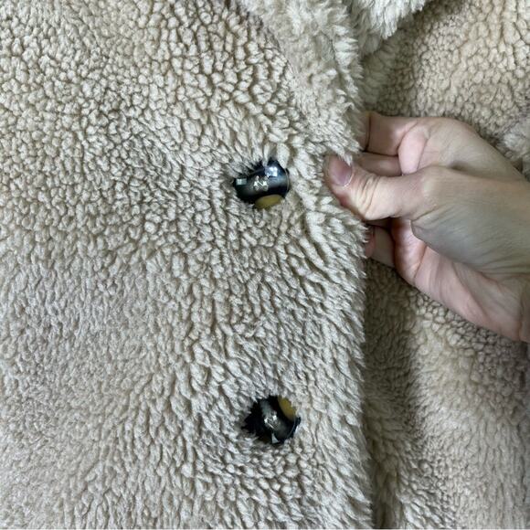 Vigoss Teddy Bear Coat Beige Size Medium EUC - Picture 5 of 7